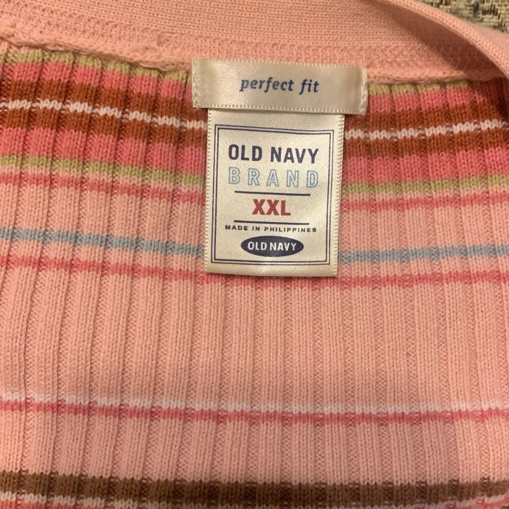 Old Navy Perfect Fit Sweater - Picture 5 of 6